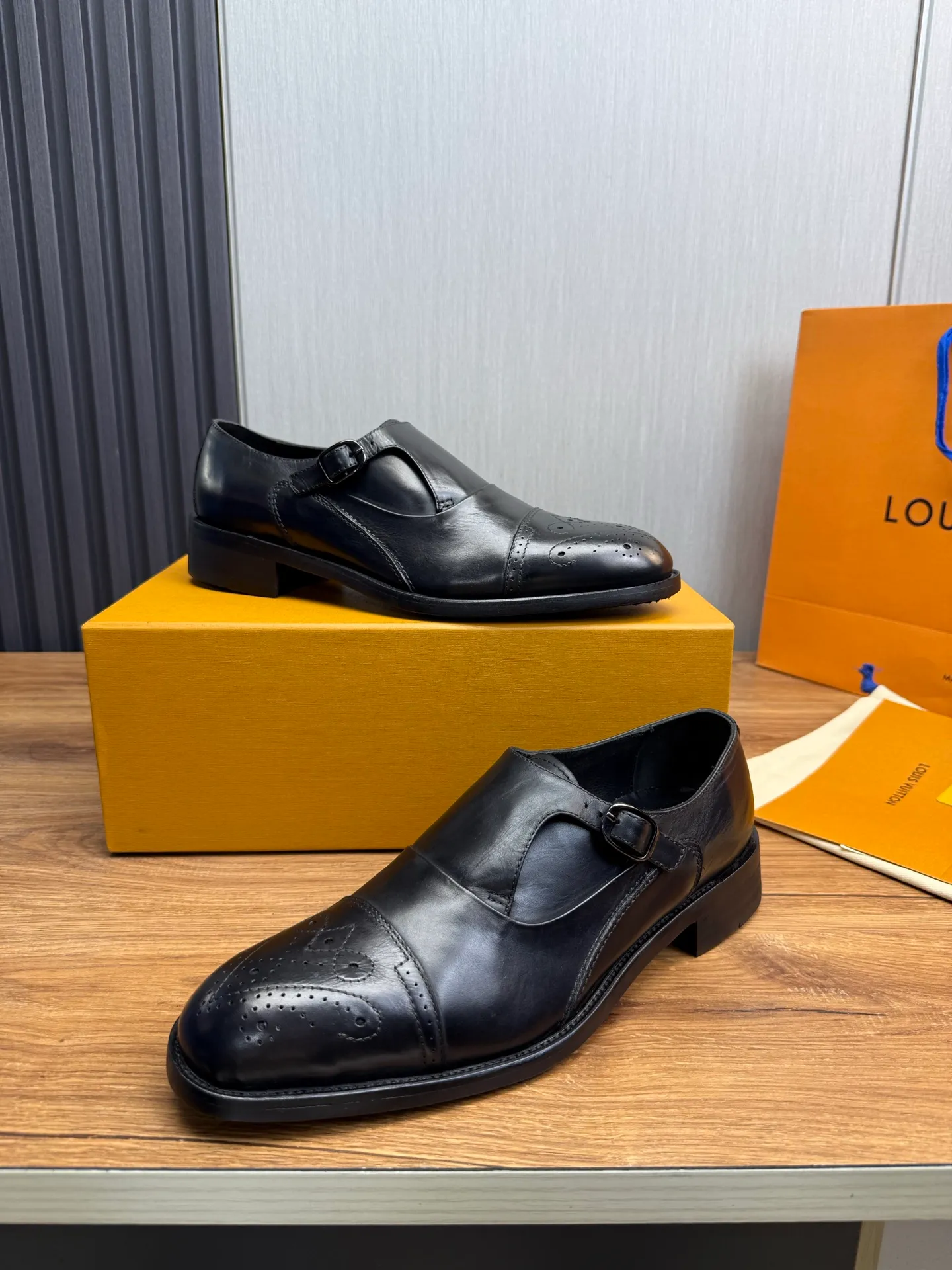 Men's shoes💰760💰 LV. Men's business casual leather shoes, 1:1 shipment ⬆️Luxurious and noble👞All imported original brand leather, just to create a more comfortable wearing experience, upper: original cowhide ➕Imported full cow lining, original leather outsole ✔️36-45 (38.45 non-refundable)
